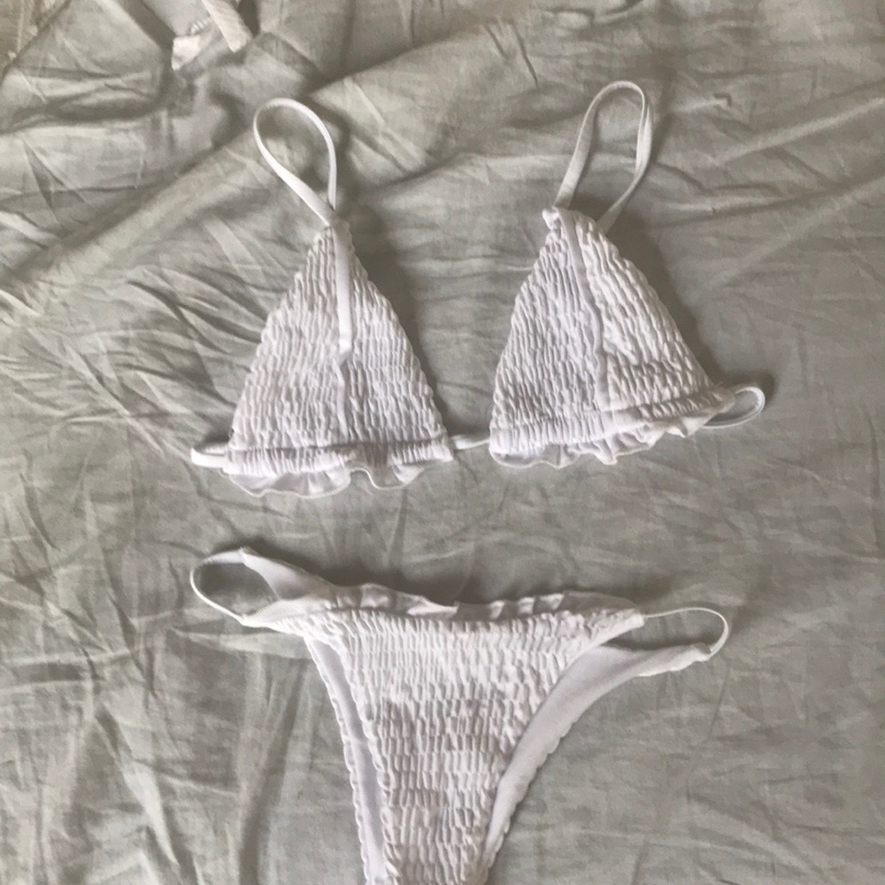 Bikini - Picture 6 of 6